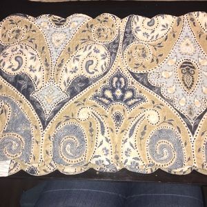 Four brand new blue paisley placemats